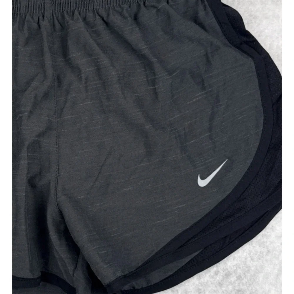Nike Dri-FIT Tempo Running Shorts Womens Small Grey Black DB4487-083 NEW
